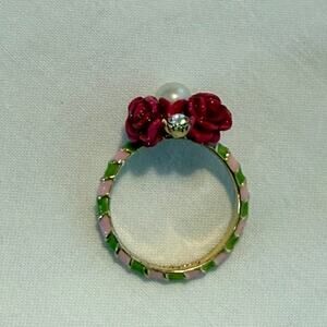 Les Néréides Versailles Collection - NWT Roses And Pearl Ring - sz 6